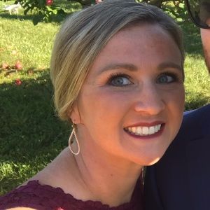 Meet your Posher, Hillary